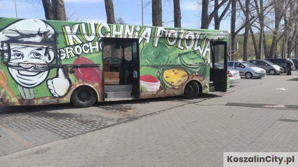 Kuchnia polowa w autobusie