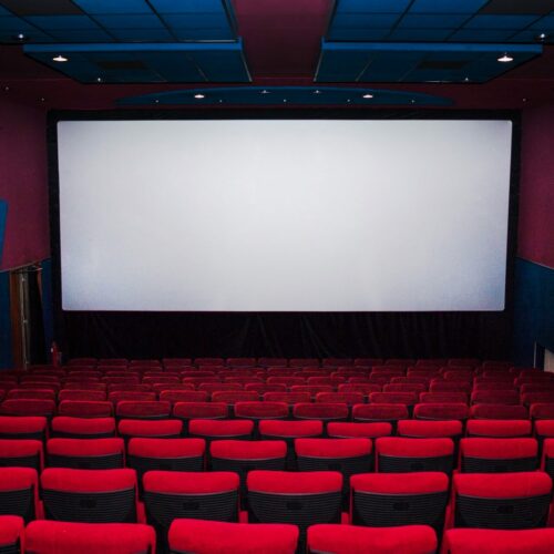 Jakie kina są w Koszalinie? Zobacz listę kin! 🍿