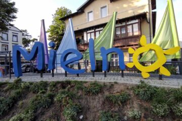 Poranek w Mielnie: 300 kierowców trzeźwych, ale 6 aut wyeliminowanych z ruchu