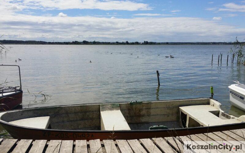 Widok na jezioro Jamno w Unieściu