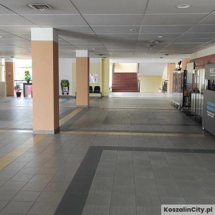 Rektor Politechniki Koszalińskiej na ogólnopolskiej konferencji wspierającej kobiety w nauce