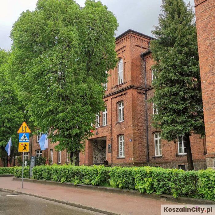 Koszalińskie Targi Edukacyjne 2026: Kluczowe wydarzenie dla ósmoklasistów i ich rodziców