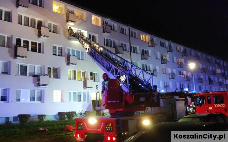 Pożar w Koszalinie - nagranie akcji ratunkowej
