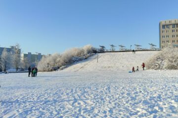Bezpieczne ferie w Koszalinie i regionie. Sprawdź, jak uniknąć zimowych zagrożeń