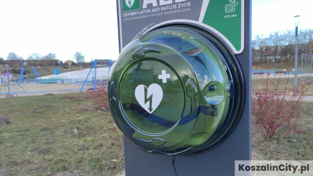 Defibrylator AED w Koszalinie w miejscu publicznym