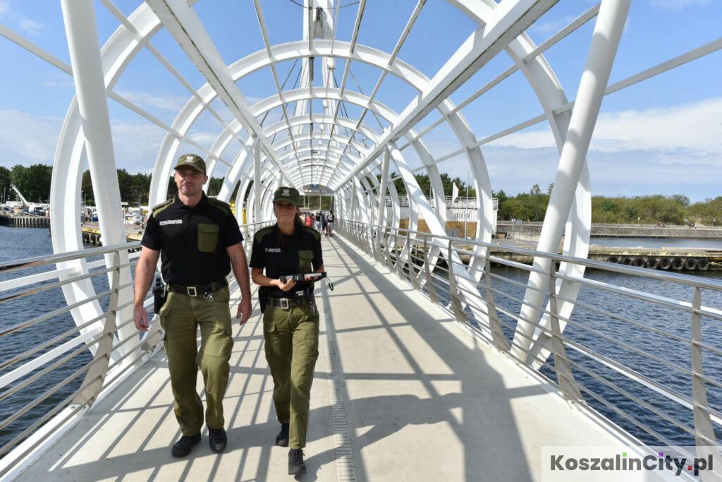 Funkcjonariusze Morskiego Oddziału Straży Granicznej (MOSG)