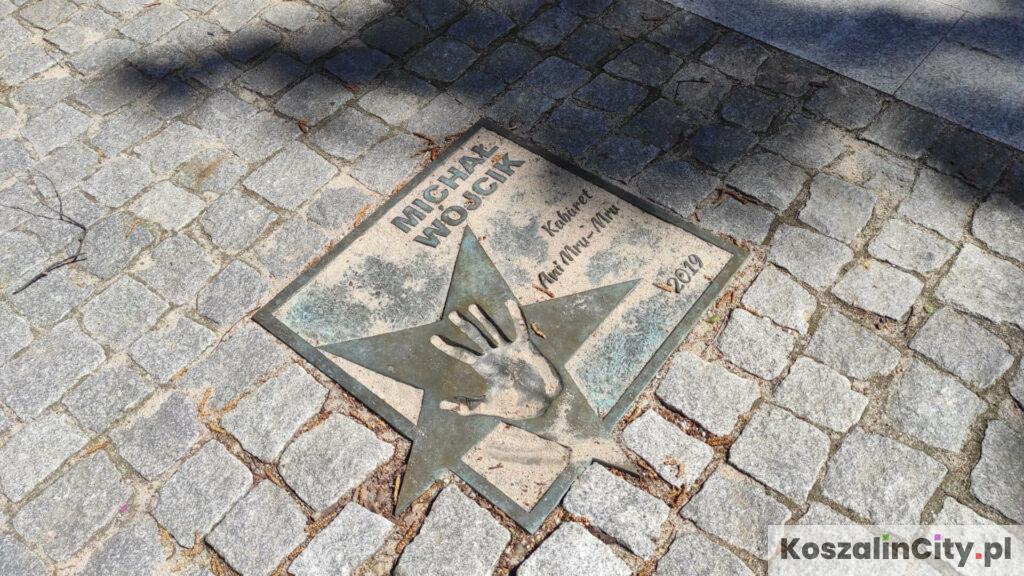 Michał Wójcik - Kabaret Ani-mru-mru - Odcisk dłoni na Alei Gwiazd Kabaretu w Koszalinie