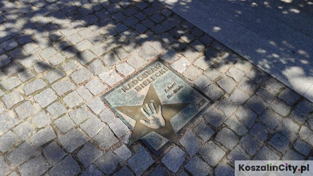 Radosław Bielecki - Kabarek Neo-Nówka - Odcisk dłoni na Alei Gwiazd Kabaretu w Koszalinie