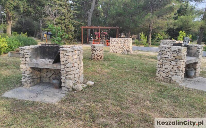 Grill na campingu