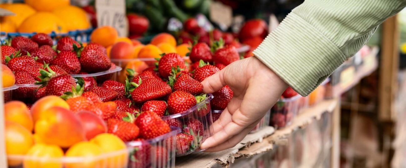 Nielegalne środki ochrony roślin to realne zagrożenie. Policja i służby ostrzegają rolników