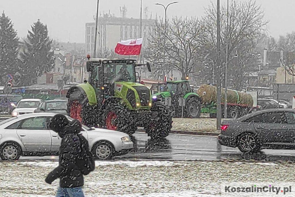 Protest rolników na rondzie Solidarności w Koszalinie