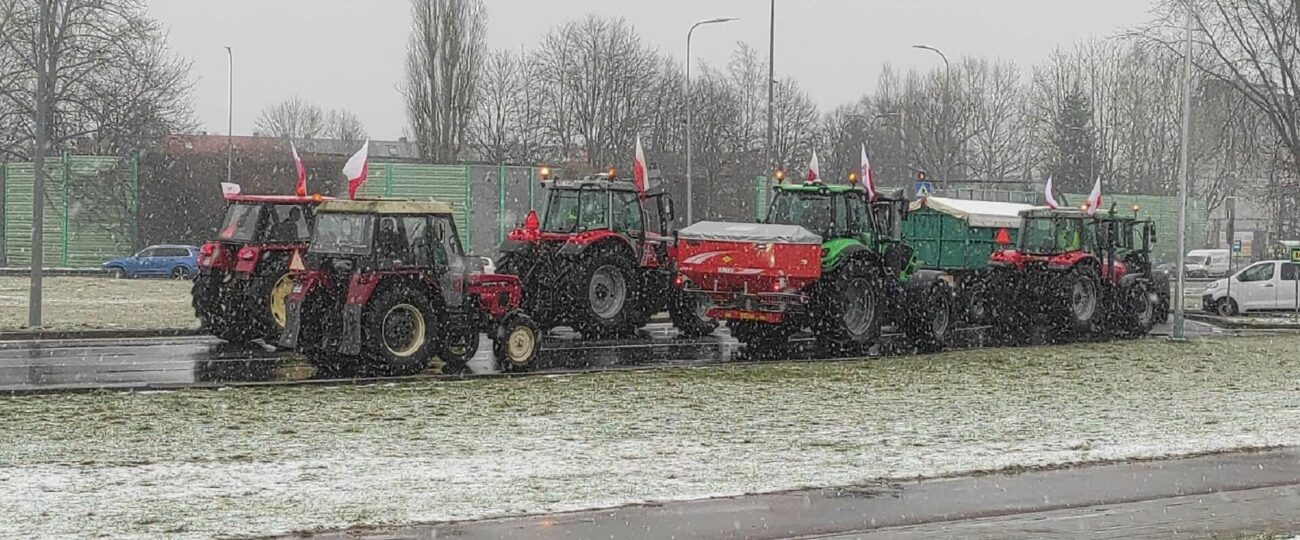 Protest rolników. W piątek ciągniki zablokują m.in. ulice w Koszalinie, Sianowie i Mielnie [MAPA PROTESTÓW]