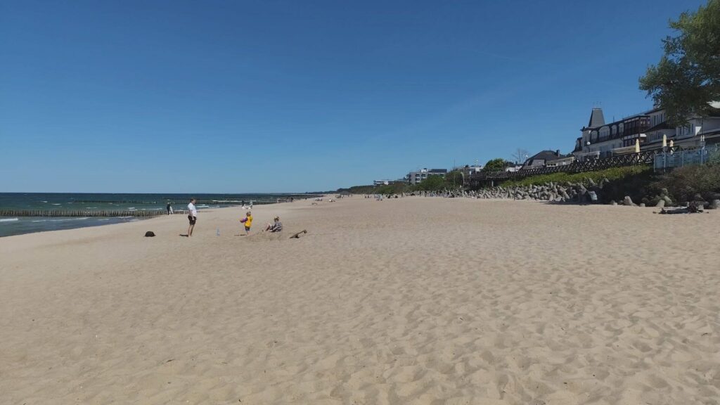 Poszerzona plaża w Mielnie