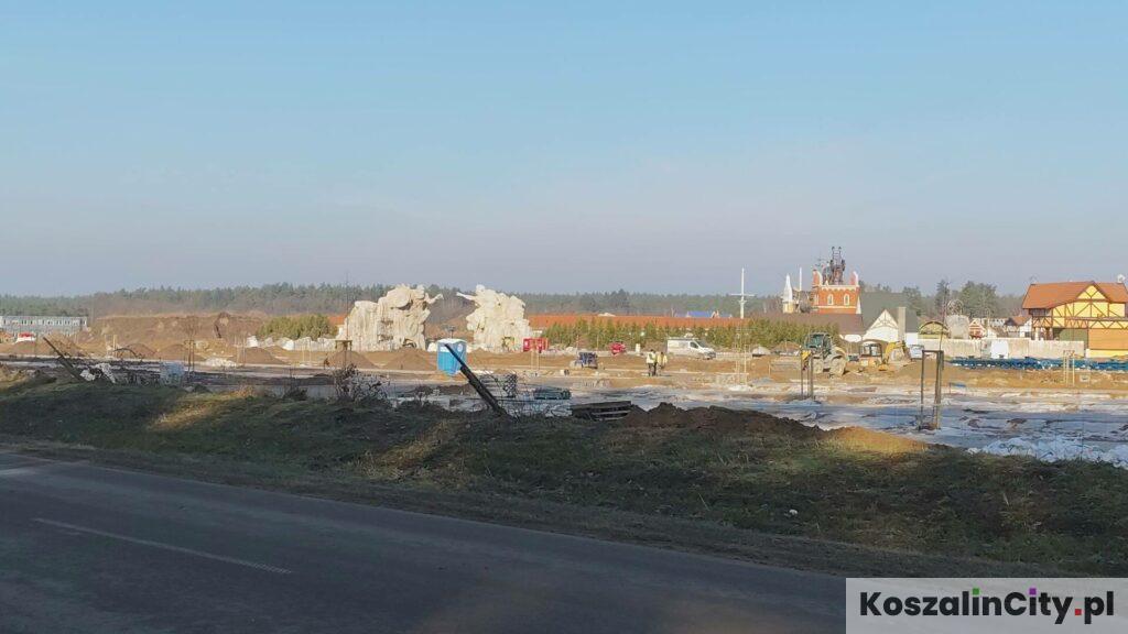 Budowa wesołego miasteczka pod Gryficami