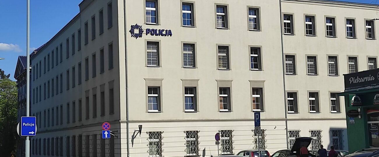 Koszalińscy policjanci szkolą dzieci przed feriami. Przypominają o zasadach bezpieczeństwa