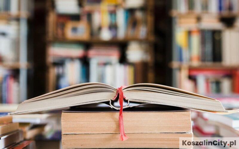 Książka w bibliotece