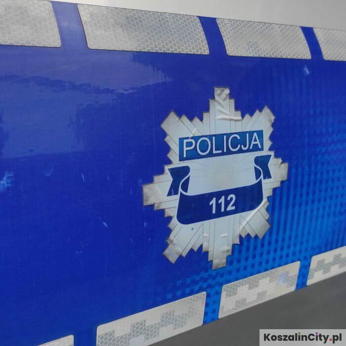 Blisko 2 promile za kierownicą. Dzielnicowi z Sianowa przerwali niebezpieczną jazdę