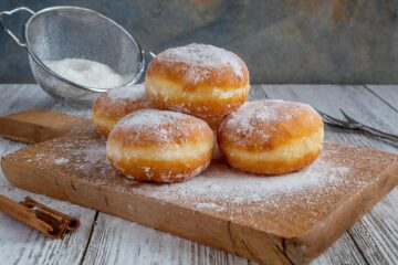 Tłusty czwartek w 2025 roku – data, historia i tradycje 🍩