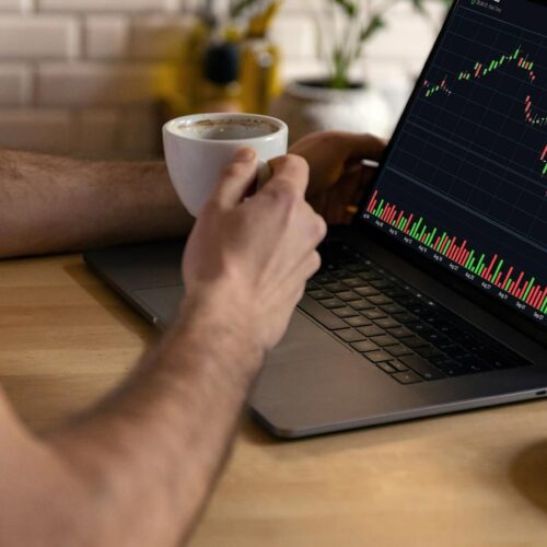 XTB: Rachunek maklerski – opłaty, opinie, jak założyć? 📈