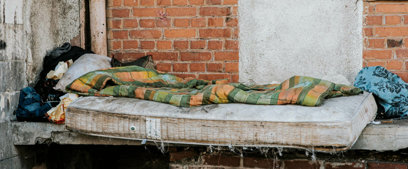 Bezdomność w Koszalinie: Służby policzyły blisko 300 osób. Wspólna akcja ma pomóc w tworzeniu skutecznej pomocy