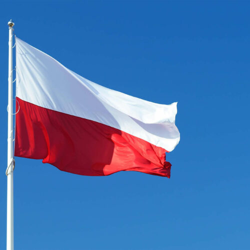 Szanujmy nasze symbole narodowe. Jak właściwie obchodzić się z flagą?