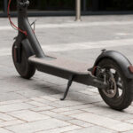 Niebezpieczna jazda 15-latka na hulajnodze. Interwencja policji zakończy się w sądzie