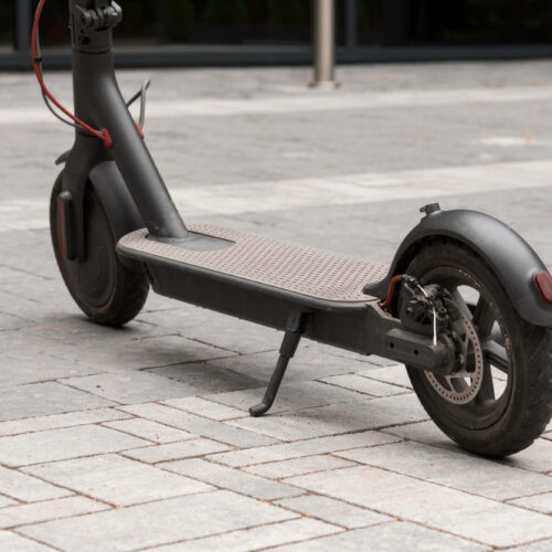 Niebezpieczna jazda 15-latka na hulajnodze. Interwencja policji zakończy się w sądzie