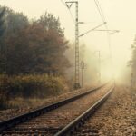 Bezpieczeństwo na torach pod lupą policji. Kontrole przejazdów kolejowych w Koszalinie