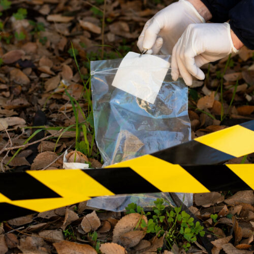 Zwłoki mężczyzny znalezione na Górze Chełmskiej w Koszalinie. Policja prosi o pomoc w identyfikacji [ZDJĘCIE]
