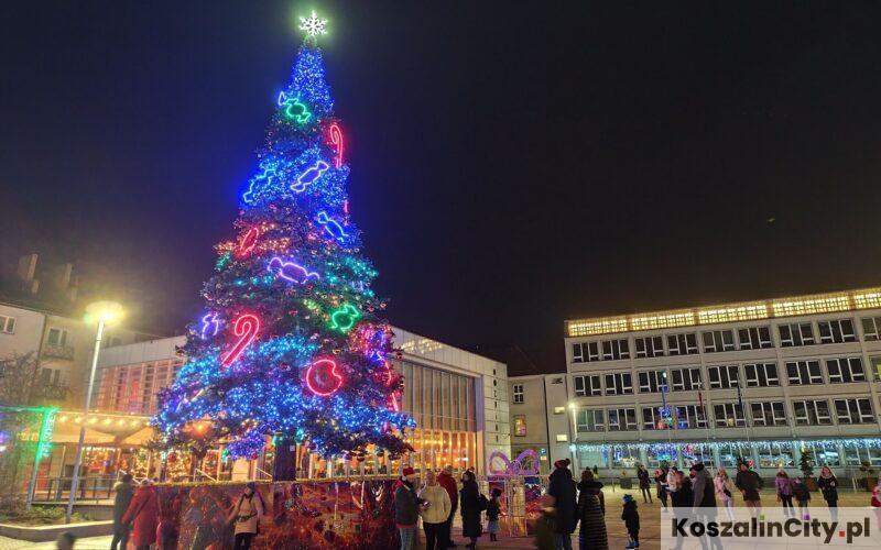 Choinka na rynku w Koszalinie