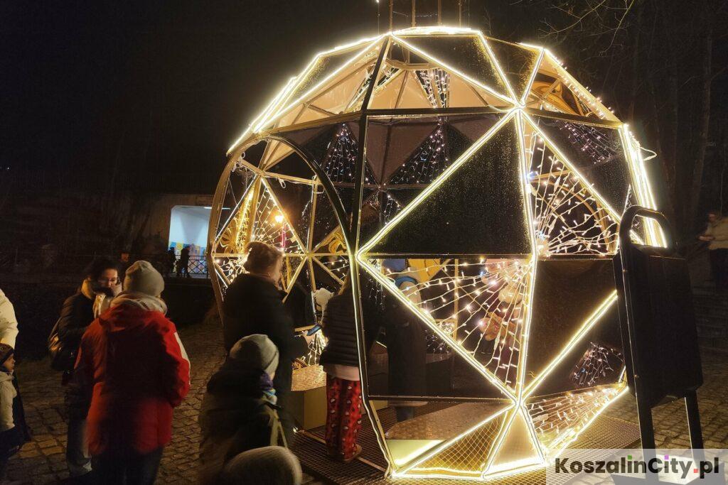 Ozdoba świąteczna w parku