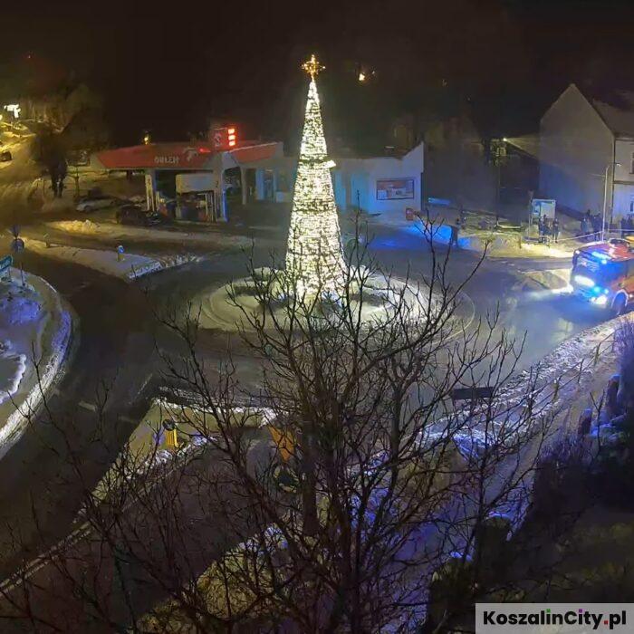 Pożar sklepu Biedronka w Polanowie. Trwa akcja gaśnicza [video] 🔴