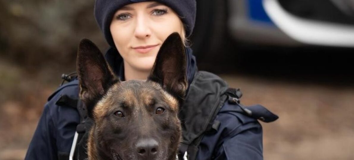 Historyczny duet w koszalińskiej policji. Pierwsza kobieta-przewodnik i jej pies Ronin rozpoczynają służbę
